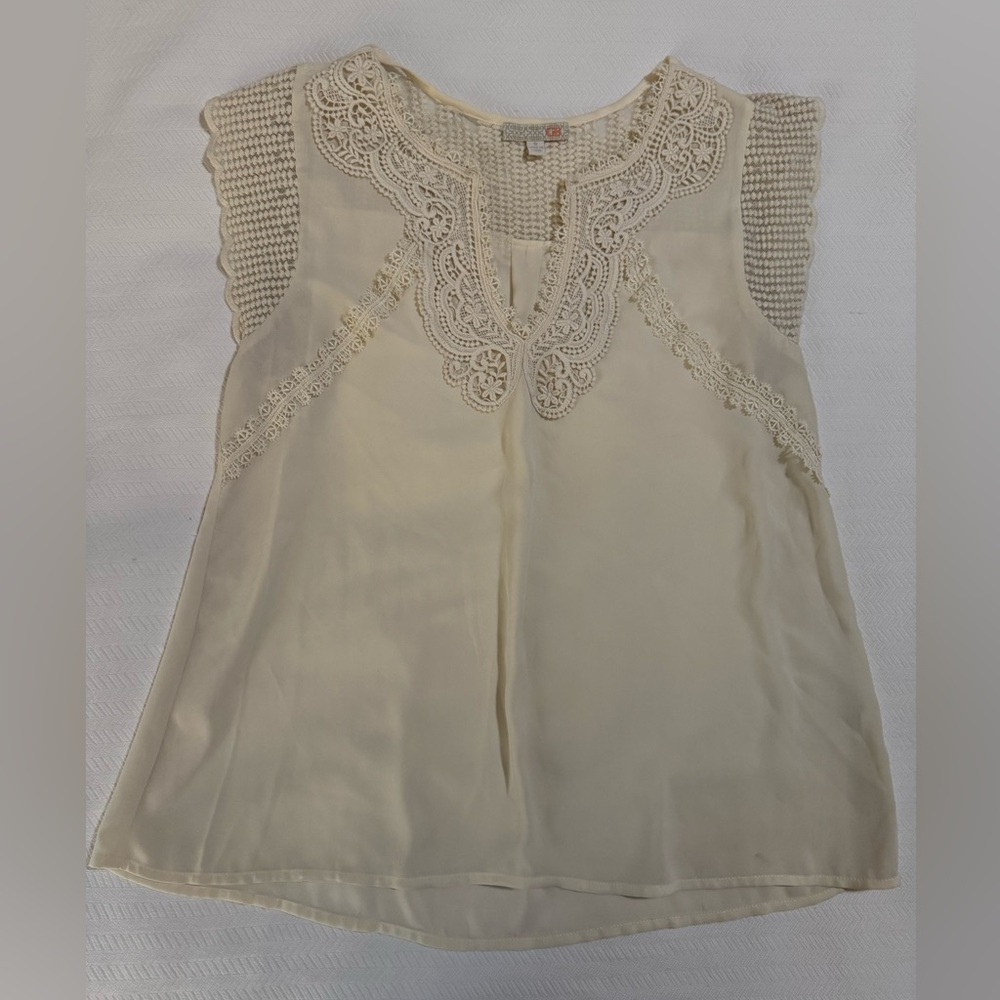 Gianni Bini Cream Lace Embellished Blouse
